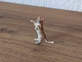 Miniature chat roux debout 