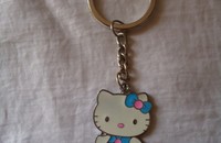 Porte-clés chat Hello Kitty bleu-clair-rose