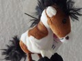 Porte-clé poney en peluche tricolore