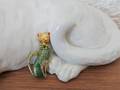 Broche chat en habit vert