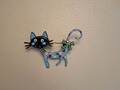 Broche chat bleu emaillé