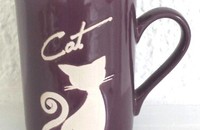 Tasse violet prune avec chat