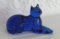 Petit chat Franklin Mint couché, bleu