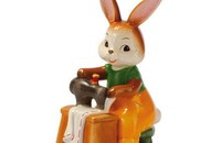 Lapin qui coud de GOEBEL