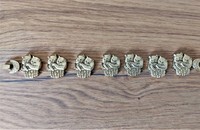 Bracelets avec chats dans panier coleurs or