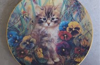Assiette de collection chat "Minka bien camouflé"