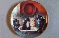 Assiette de collection chats Testing the Water
