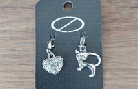 Pendentif chat et coeur couleur argent