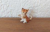 Petit chat roux assis I 