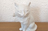 Chat blanc avec ruban Gerold Kueps