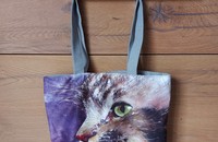 Sac porté épaule chat aux yeux vert