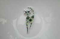 Broche chat avec strass vert