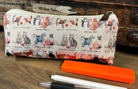 Alex Clark chats Marvellous Moggies Trousse pour crayons