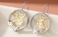 Boucles d'oreilles bicolores chat avec poisson