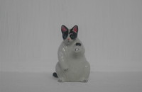 Miniature "Gros chat blanc et noir assis pattes en l'air"