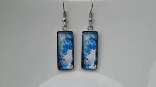 Boucles d'oreilles bleu avec chat blanc