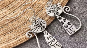 Boucles d'oreilles chats coeurs-fleurs
