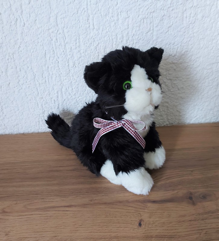 Peluche Chat assis noir 23 cm